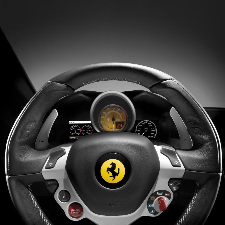  Ferrari FF 2011 года  (фото 32 из 195)